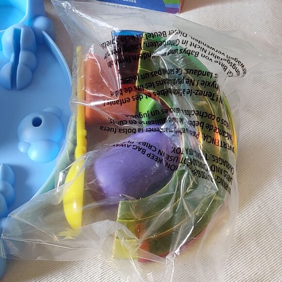 Learning Resources Rainbow Reactions Preschool Science Lab Age 4+ - Picture 4 of 13